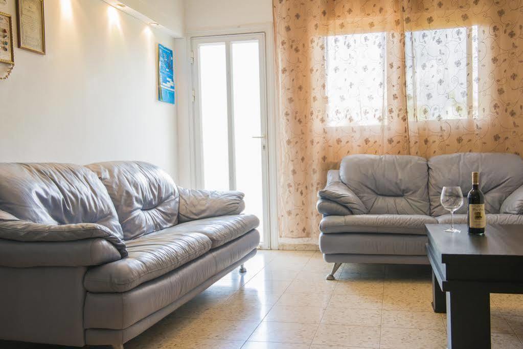 Yaakov'S Apartment Migdal Ha'Emeq Eksteriør bilde